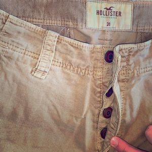 Hollister Khaki Cargo Shorts 😎